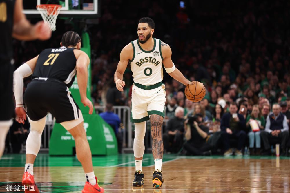 通过观察别 通过观察别